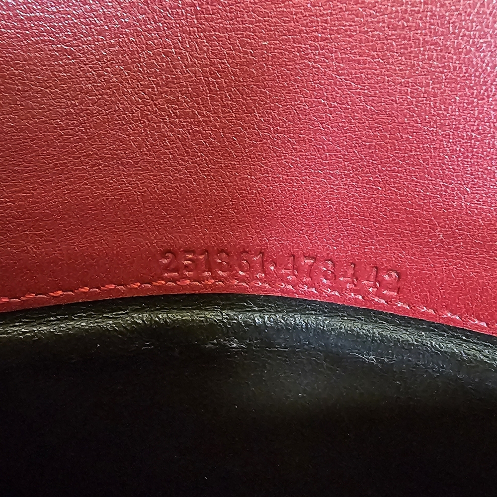 💜🎉HOST PICK🎉💜Authentic Gucci Long Wallet - Picture 13 of 17